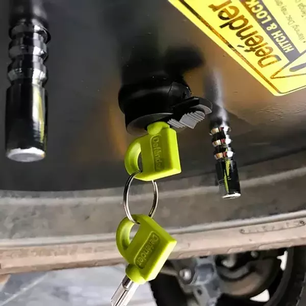 Seguro Llanta De Repuesto Defénder Toyota Fortuner / Hilux